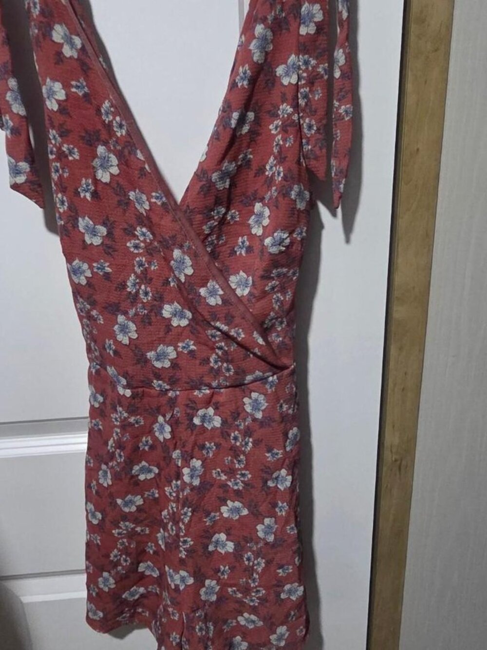 Blue Stair floral midi dress with tie back detail. Size S #floral #dress